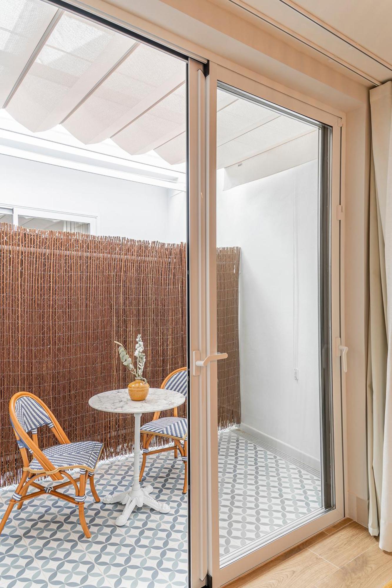 Malvarrosa Beach Stay! Valencia Exterior photo